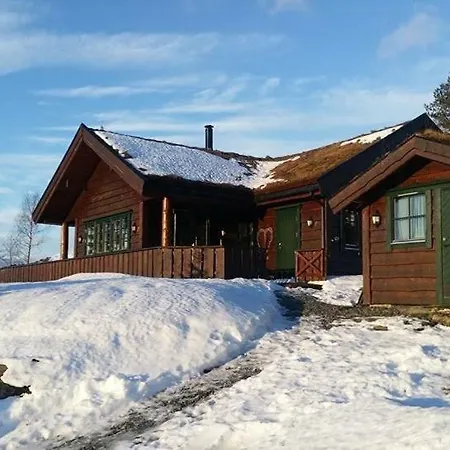 בית נופש Countryside With Jacuzzi Near Stryn *