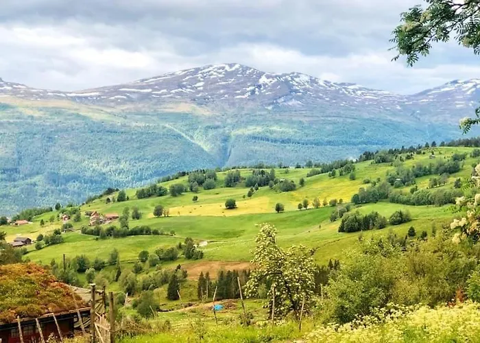 Countryside With Jacuzzi Near Stryn בית נופש